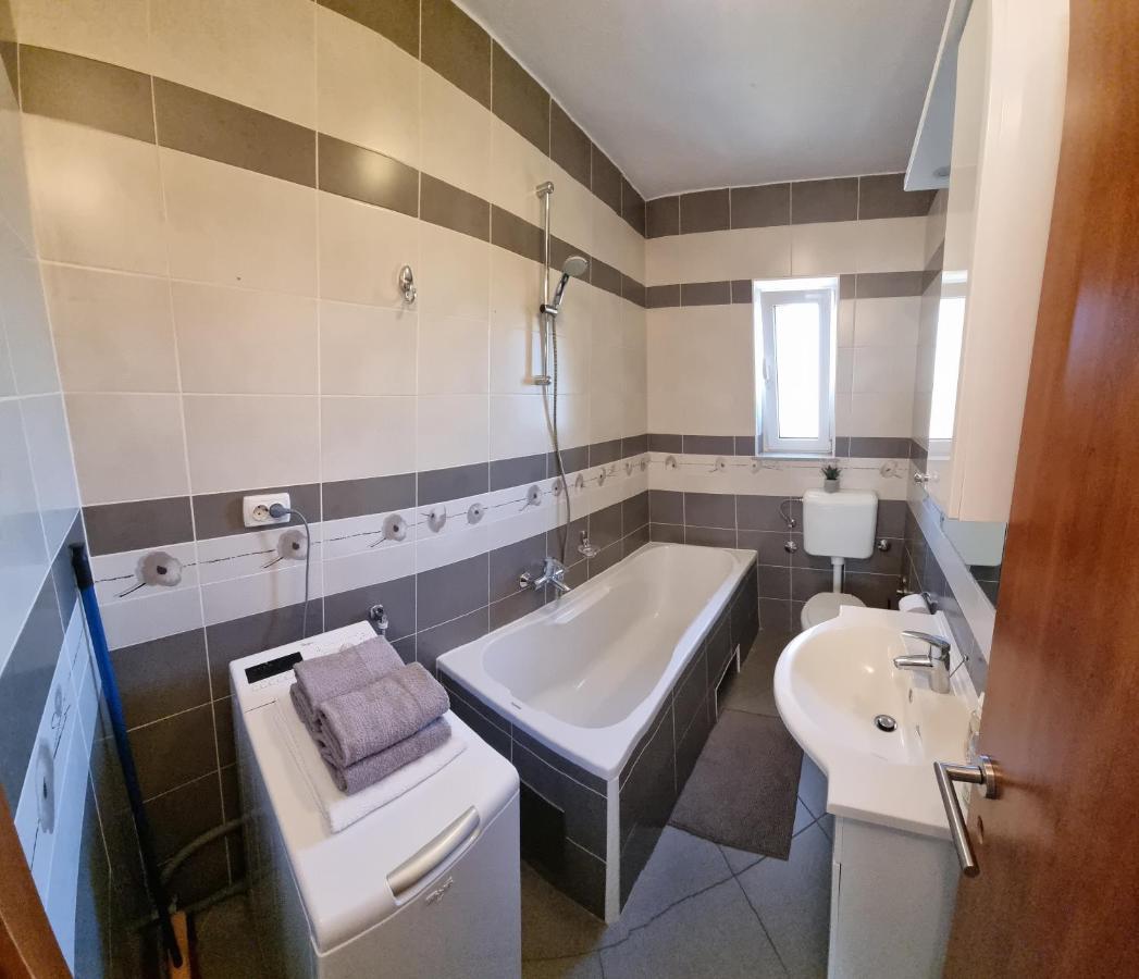Apartments Cosic Гребастика Экстерьер фото